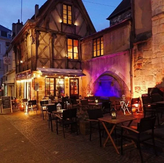 Place Saint-Pierre, Montluçon